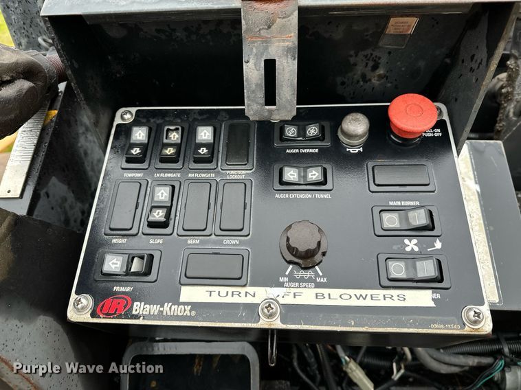 image for item LR9578 Ingersoll Rand PF-2181 Blaw-Knox  paver