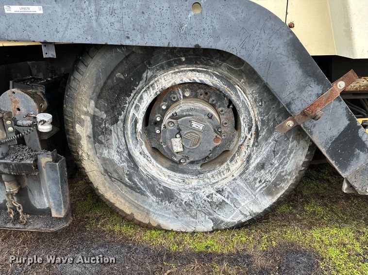 image for item LR9578 Ingersoll Rand PF-2181 Blaw-Knox  paver