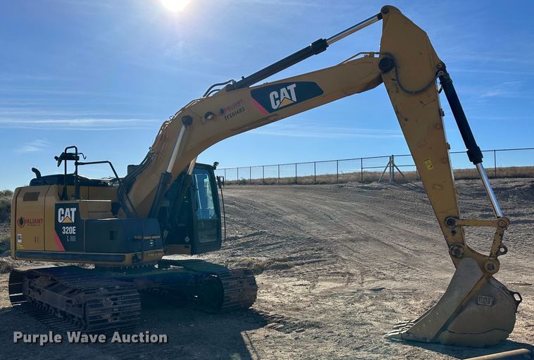 image for item LT9182 2015 Caterpillar 320ELRR  excavator