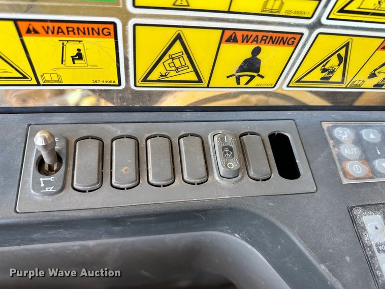 image for item LT9182 2015 Caterpillar 320ELRR  excavator