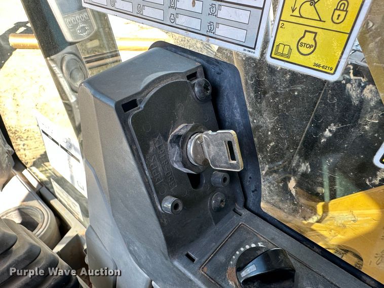 image for item LT9182 2015 Caterpillar 320ELRR  excavator