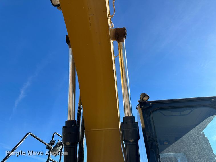 image for item LT9182 2015 Caterpillar 320ELRR  excavator