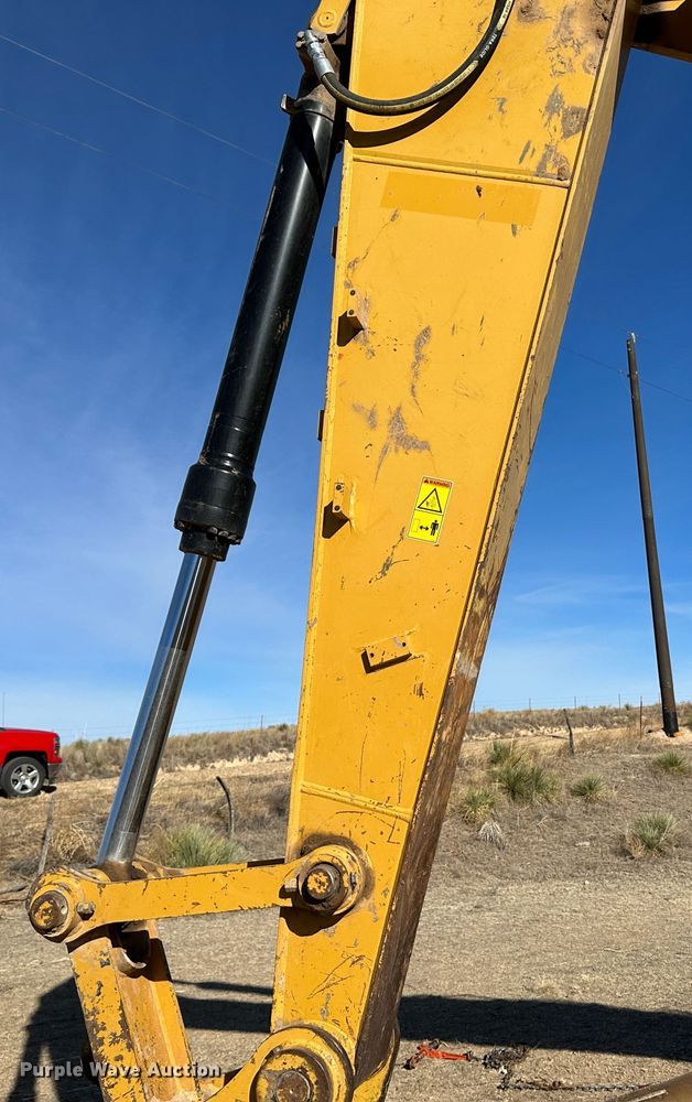 image for item LT9182 2015 Caterpillar 320ELRR  excavator