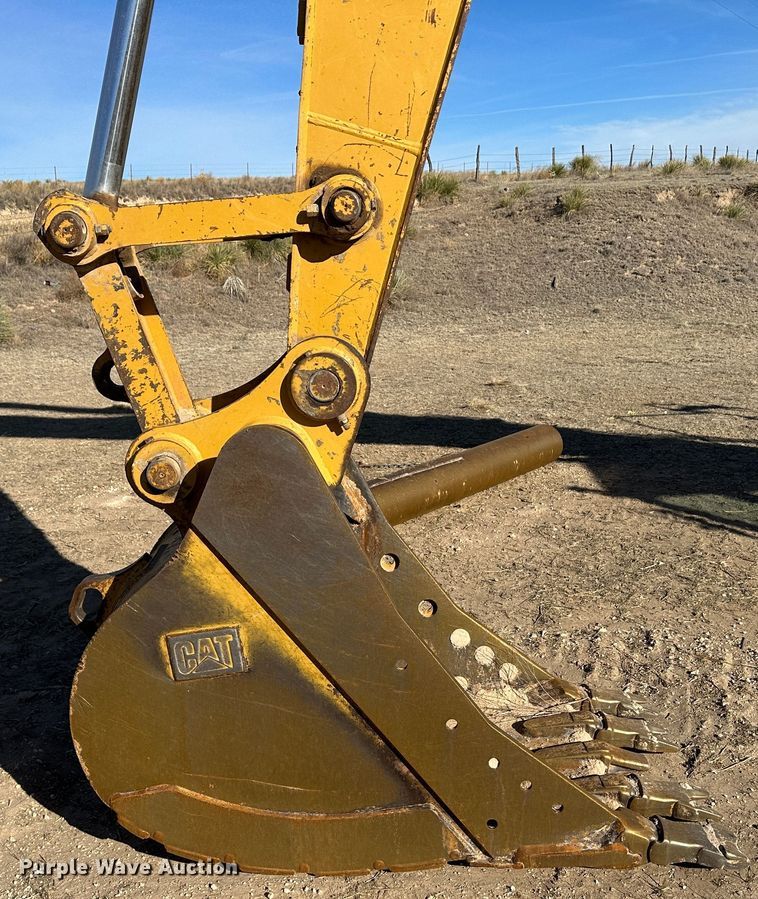 image for item LT9182 2015 Caterpillar 320ELRR  excavator