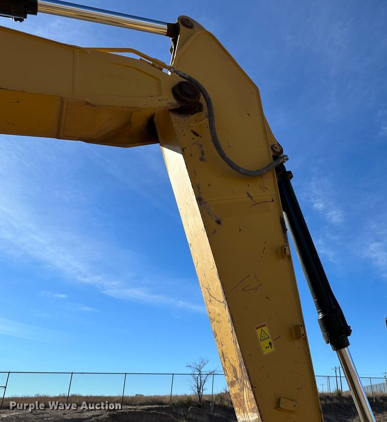 image for item LT9182 2015 Caterpillar 320ELRR  excavator