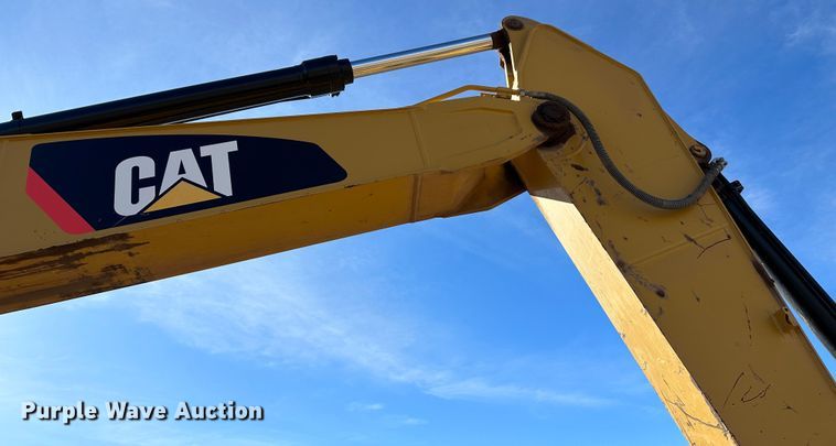image for item LT9182 2015 Caterpillar 320ELRR  excavator