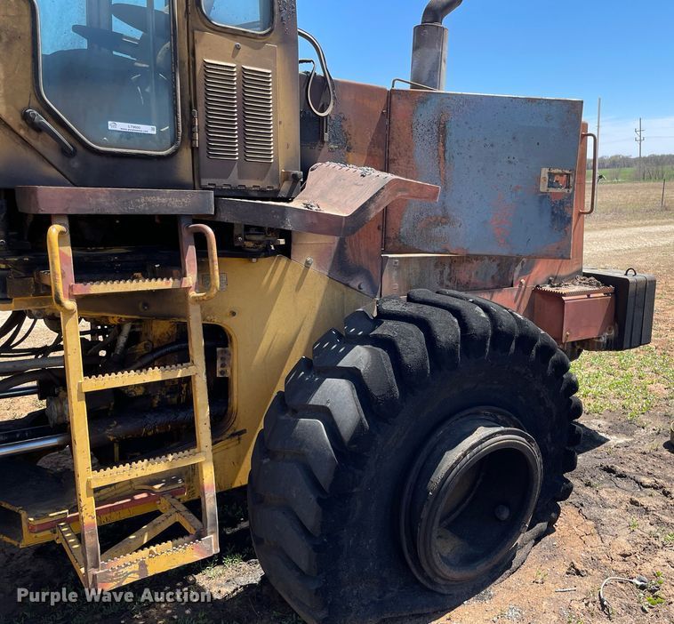 image for item LT9600 1996 John Deere 644G  wheel loader