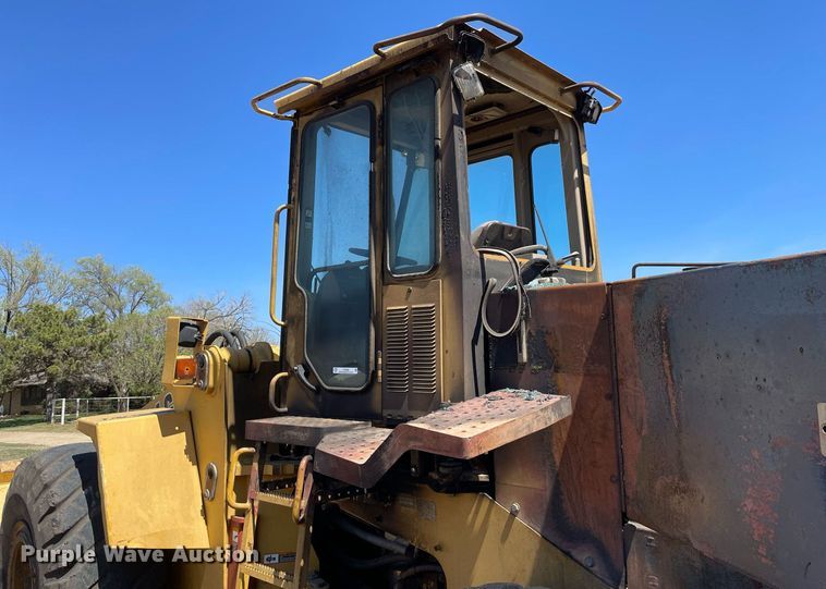 image for item LT9600 1996 John Deere 644G  wheel loader