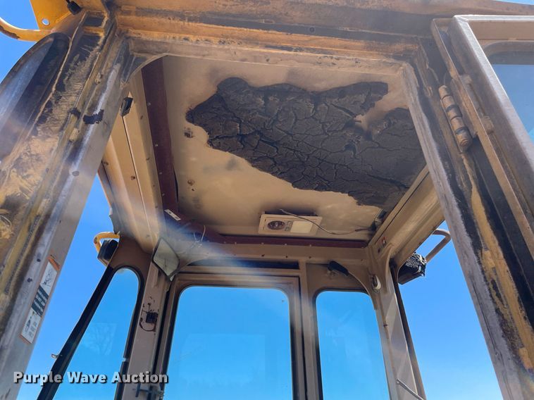 image for item LT9600 1996 John Deere 644G  wheel loader