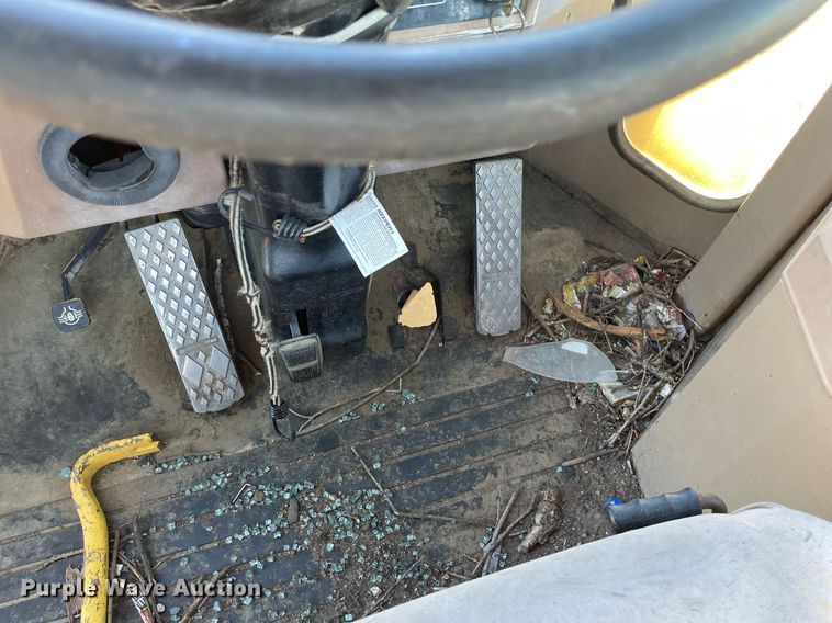 image for item LT9600 1996 John Deere 644G  wheel loader