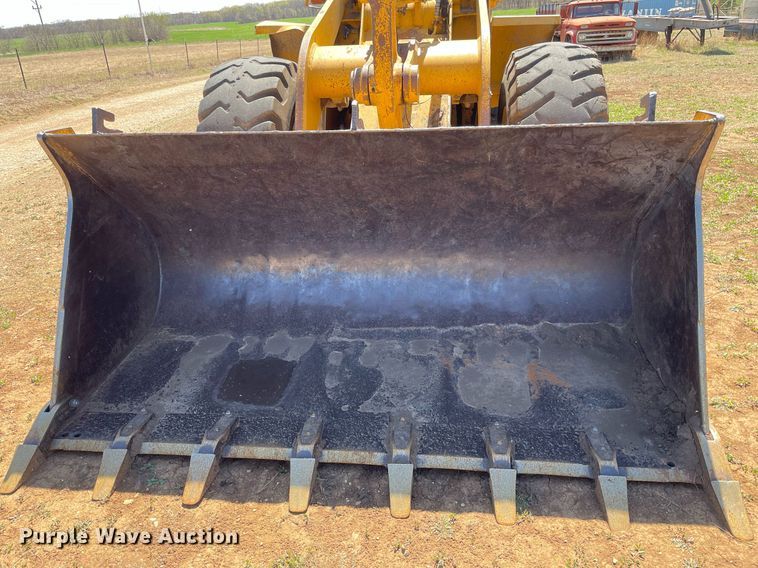 image for item LT9600 1996 John Deere 644G  wheel loader