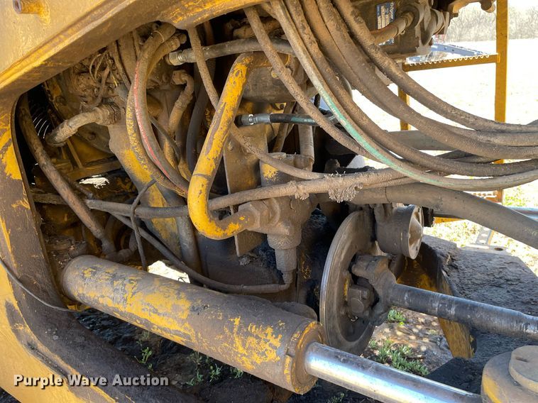 image for item LT9600 1996 John Deere 644G  wheel loader