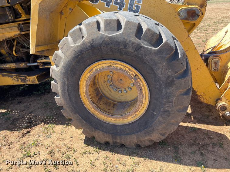 image for item LT9600 1996 John Deere 644G  wheel loader