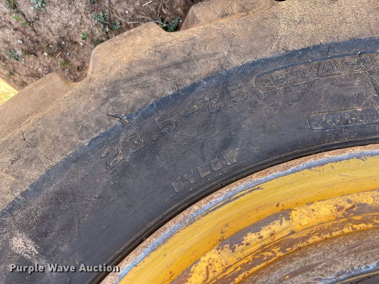 image for item LT9600 1996 John Deere 644G  wheel loader