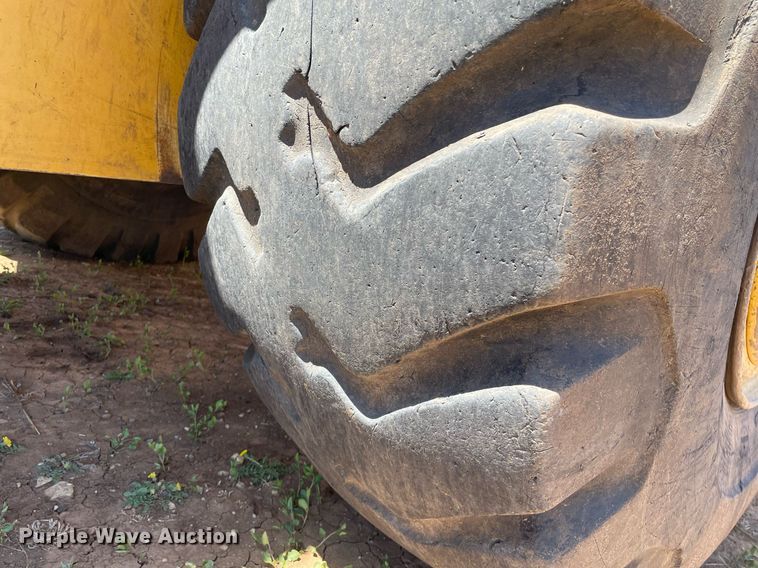 image for item LT9600 1996 John Deere 644G  wheel loader