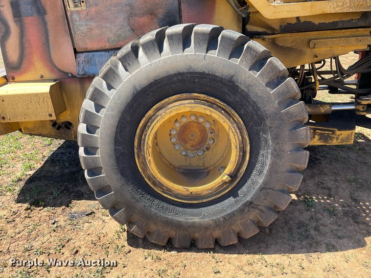 image for item LT9600 1996 John Deere 644G  wheel loader