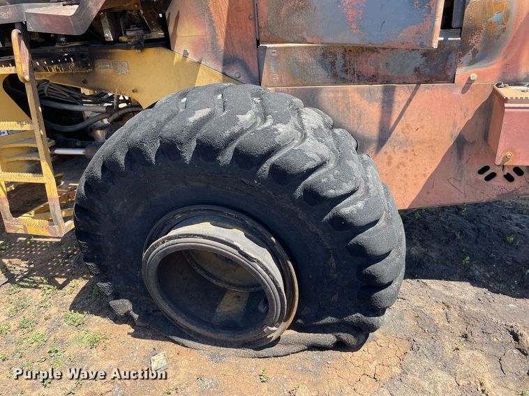 image for item LT9600 1996 John Deere 644G  wheel loader