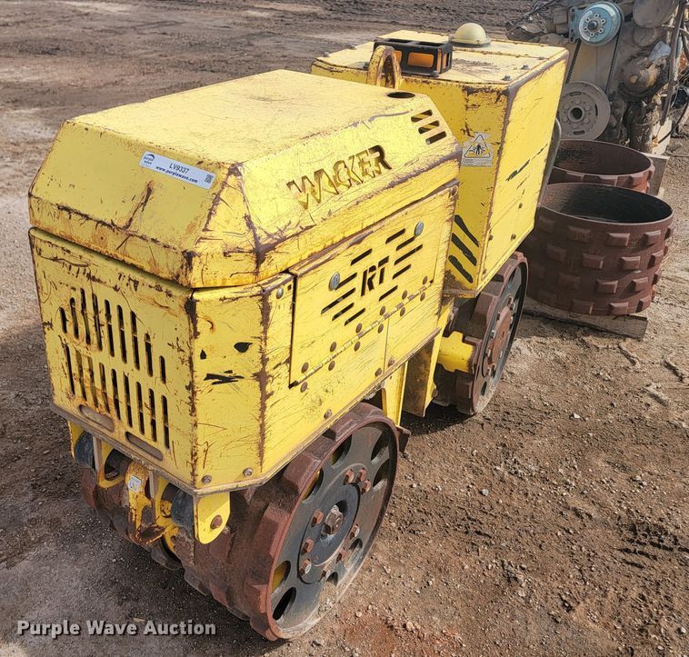 image for item LV9337 Wacker RT820  trench compactor
