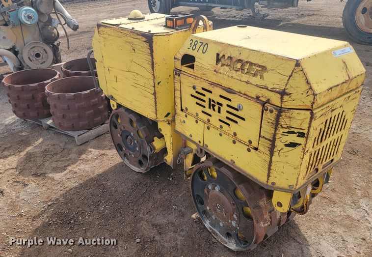 image for item LV9337 Wacker RT820  trench compactor