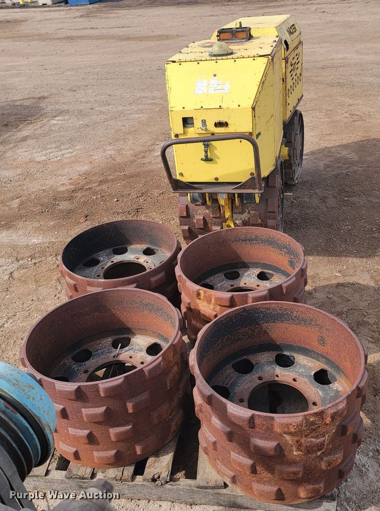 image for item LV9337 Wacker RT820  trench compactor