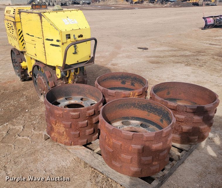 image for item LV9337 Wacker RT820  trench compactor