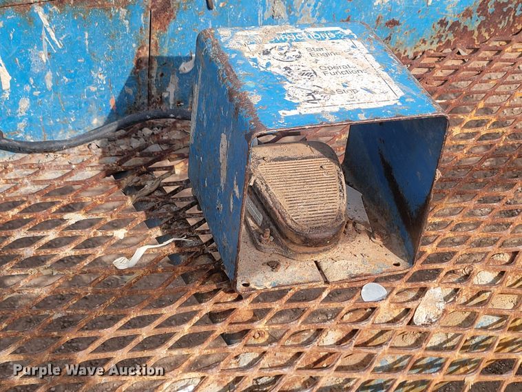 image for item LV9341 Genie S-60  boom lift