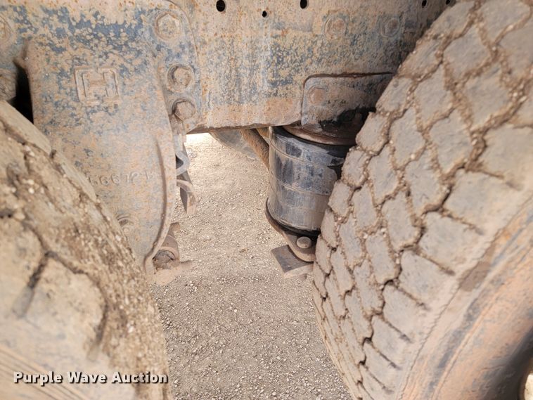 image for item LV9346 1992 Ford LTL9000  water truck