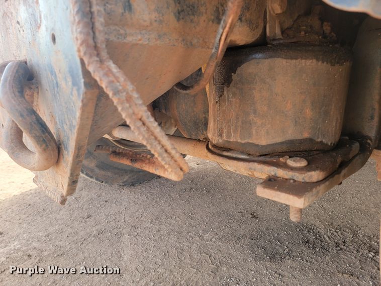 image for item LV9346 1992 Ford LTL9000  water truck