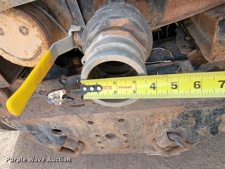 image for item LV9346 1992 Ford LTL9000  water truck