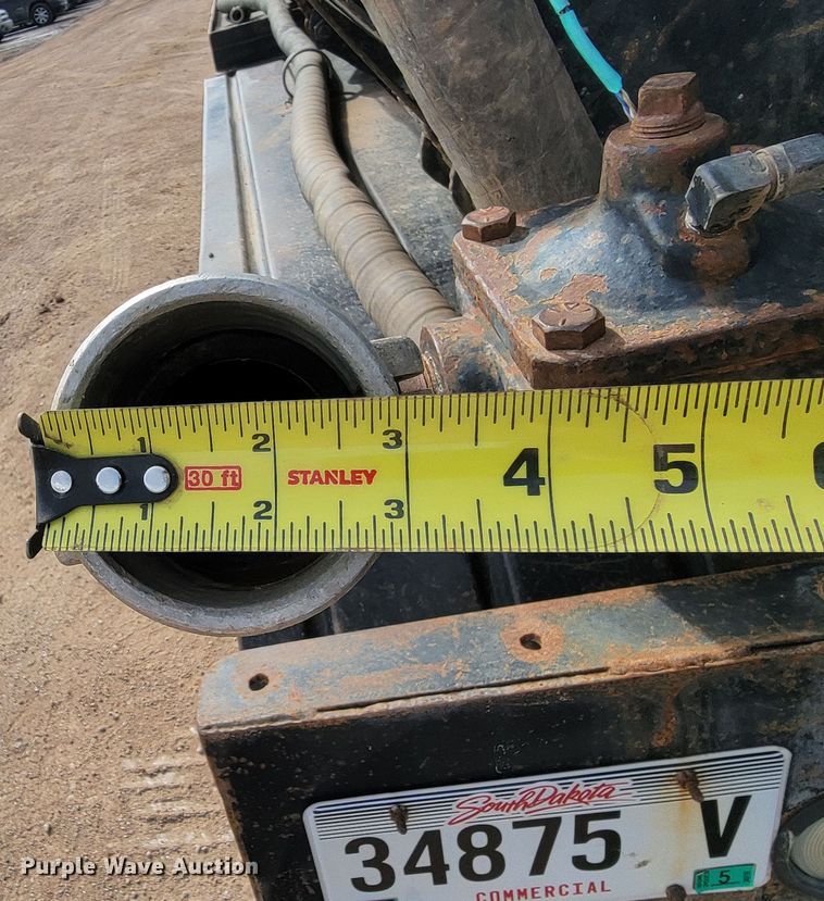 image for item LV9346 1992 Ford LTL9000  water truck