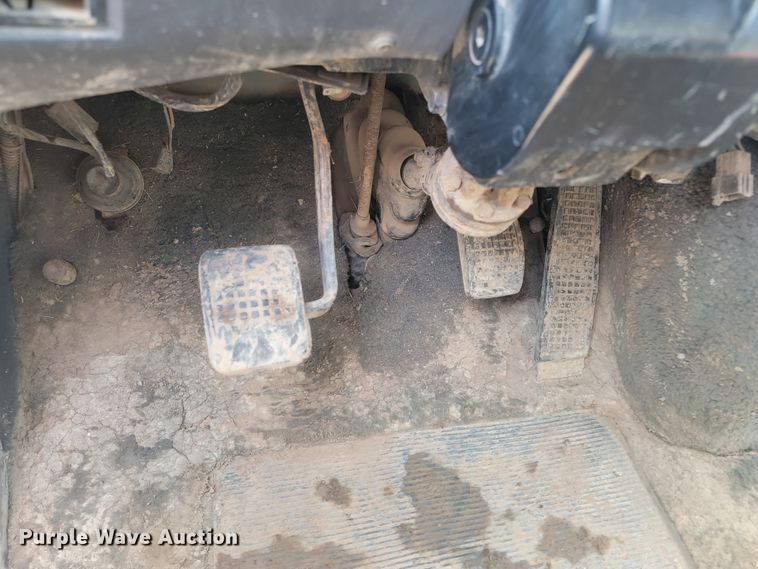 image for item LV9346 1992 Ford LTL9000  water truck