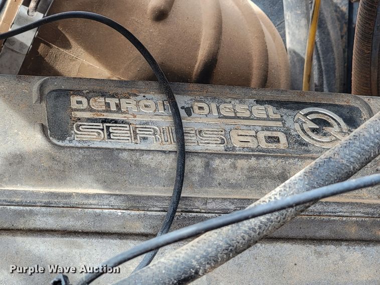 image for item LV9346 1992 Ford LTL9000  water truck