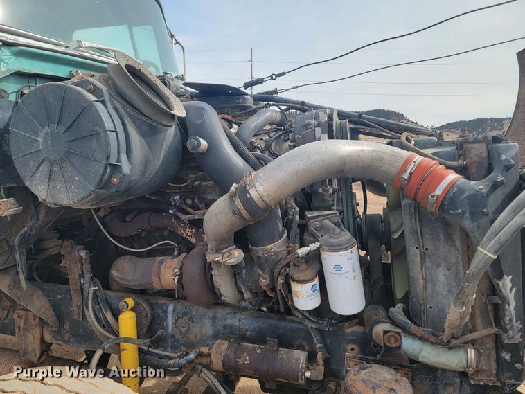 image for item LV9346 1992 Ford LTL9000  water truck