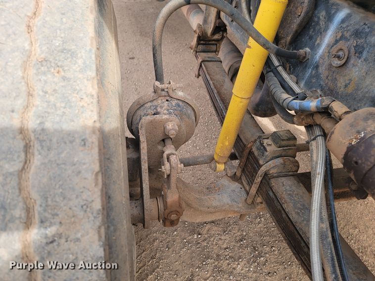 image for item LV9346 1992 Ford LTL9000  water truck