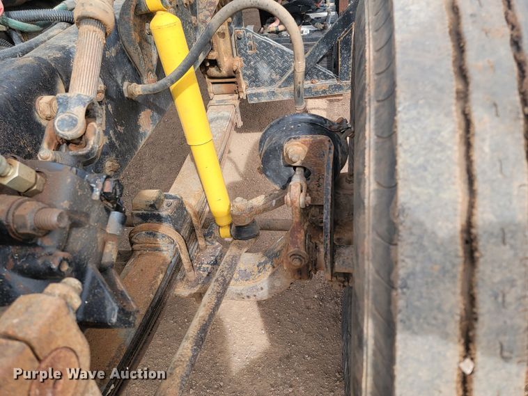 image for item LV9346 1992 Ford LTL9000  water truck