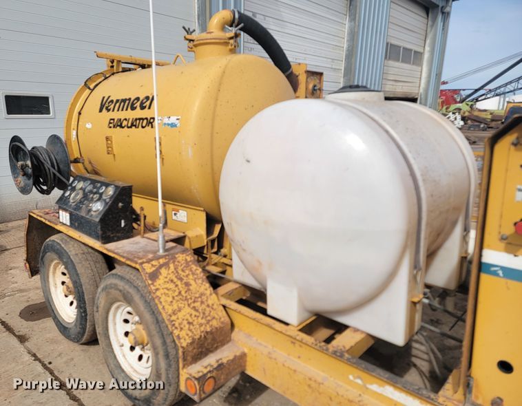 image for item LV9347 2002 Vermeer E550  vacuum excavator