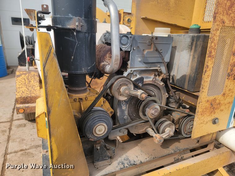 image for item LV9347 2002 Vermeer E550  vacuum excavator