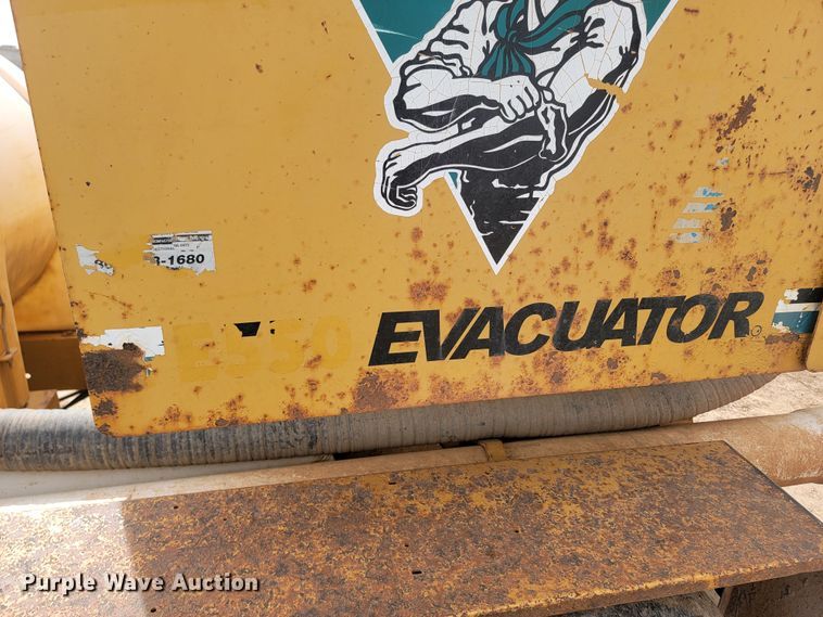 image for item LV9347 2002 Vermeer E550  vacuum excavator