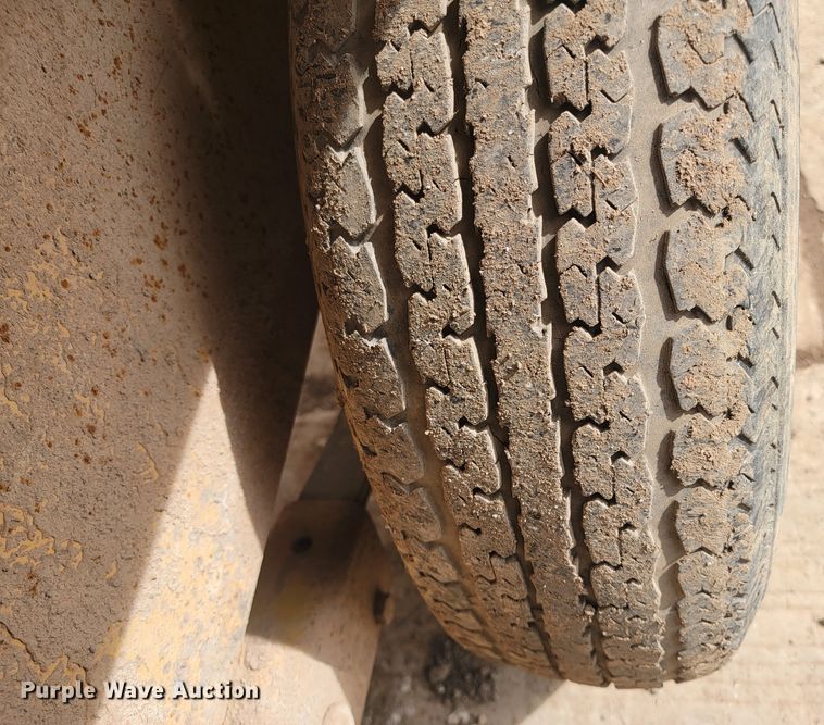 image for item LV9347 2002 Vermeer E550  vacuum excavator