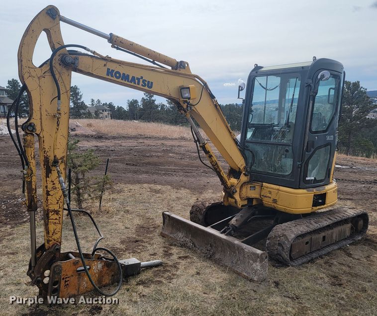 image for item LV9348 Komatsu PC35MR-2  mini excavator