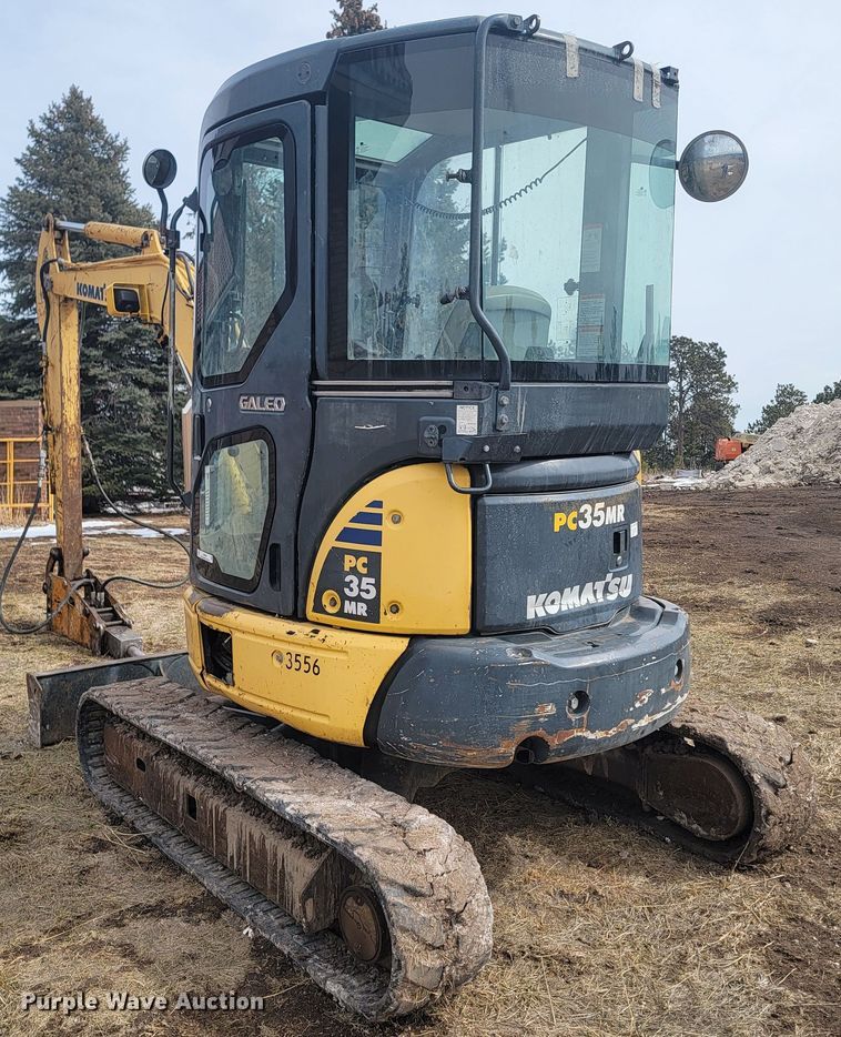 image for item LV9348 Komatsu PC35MR-2  mini excavator