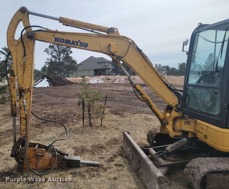 image for item LV9348 Komatsu PC35MR-2  mini excavator