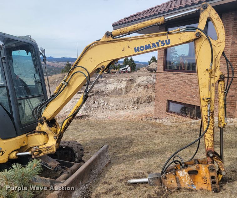 image for item LV9348 Komatsu PC35MR-2  mini excavator