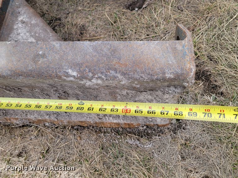 image for item LV9348 Komatsu PC35MR-2  mini excavator