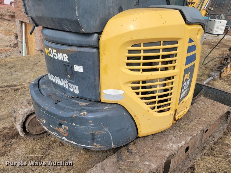 image for item LV9348 Komatsu PC35MR-2  mini excavator