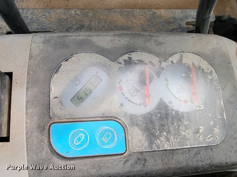 image for item LV9348 Komatsu PC35MR-2  mini excavator