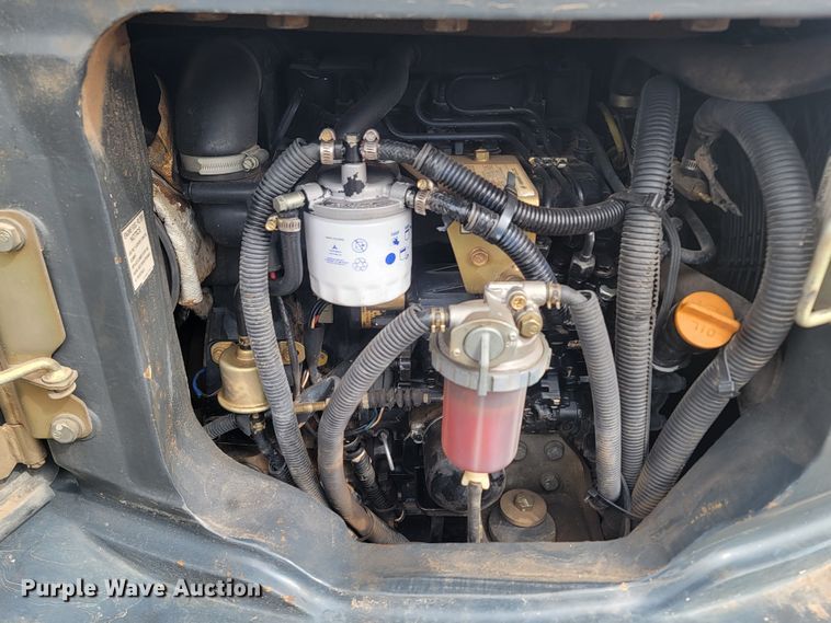 image for item LV9348 Komatsu PC35MR-2  mini excavator