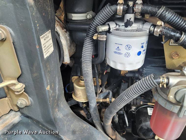 image for item LV9348 Komatsu PC35MR-2  mini excavator