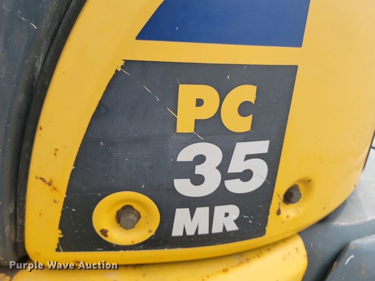 image for item LV9348 Komatsu PC35MR-2  mini excavator