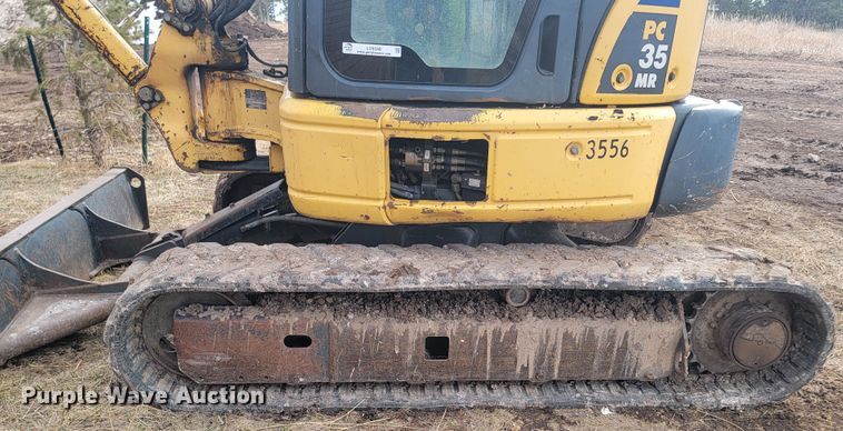 image for item LV9348 Komatsu PC35MR-2  mini excavator